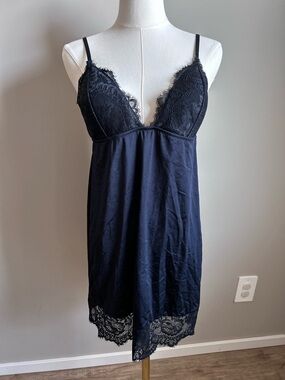 La Senza Lace-Trim Slip Nightgown in Black sleep sexy boudoir classy